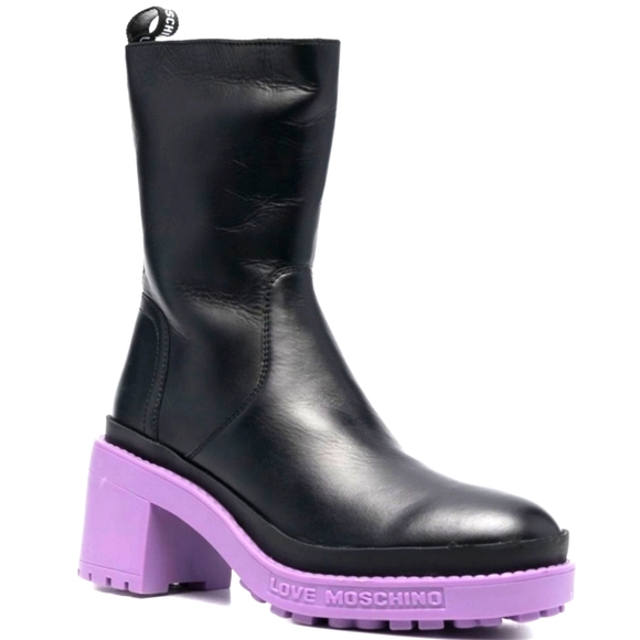 Love Moschino NWT debossed logo 70 mm leather boots - Picture 1 of 9